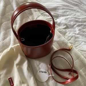 STAUD BISSETT BUCKET BAG